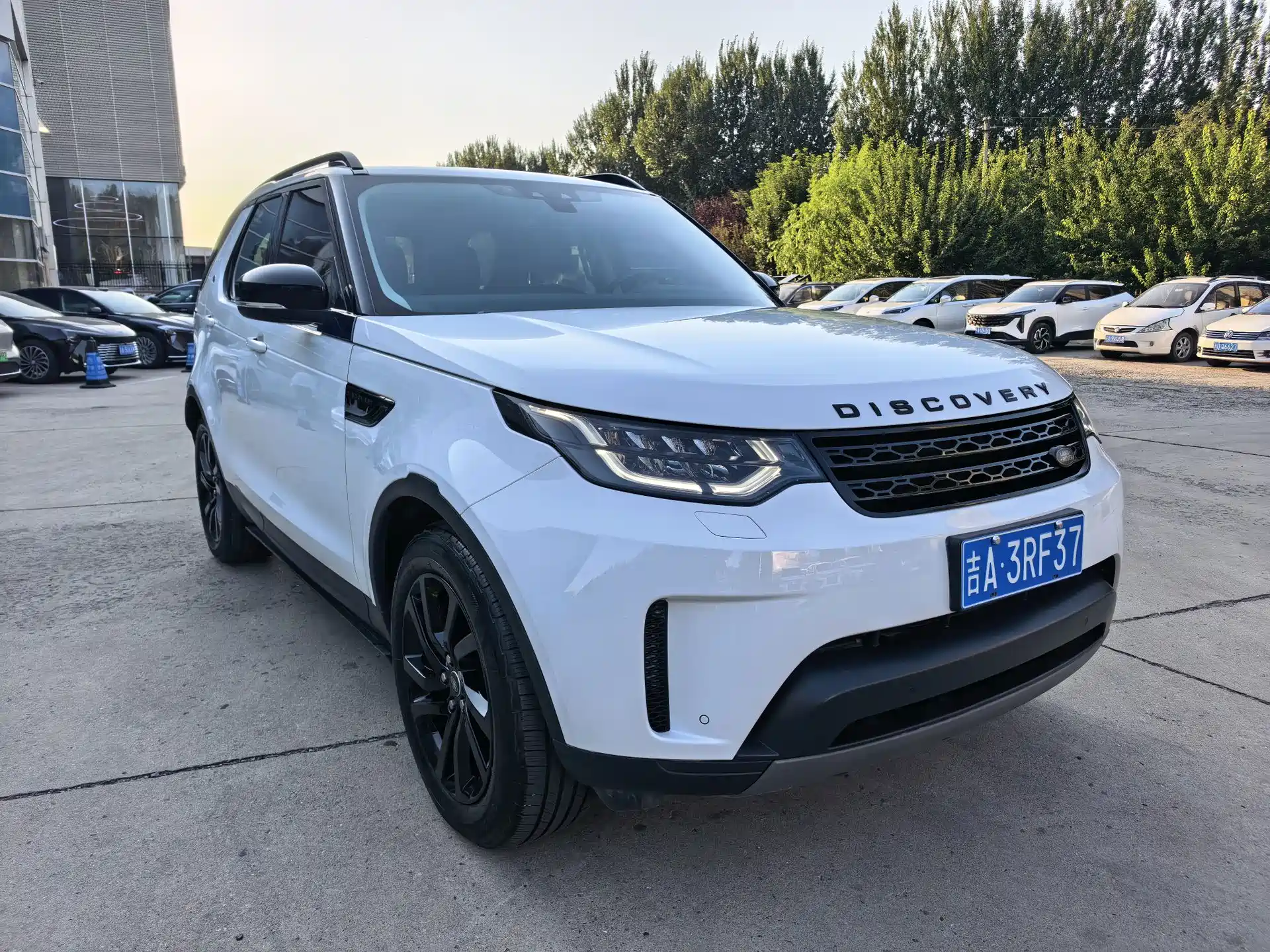 Photo 3 - Land Rover Discovery