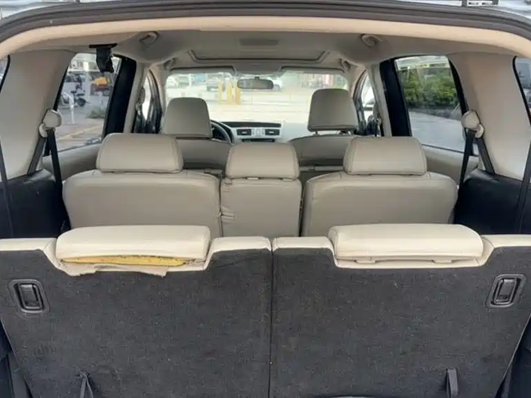 Mazda Mazda5 2011 2011 2.0L Automatic Luxury