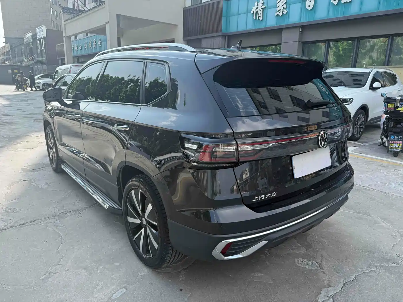 Volkswagen Tharu 2023 300TSI 2WD Bright Moon Edition фото 7