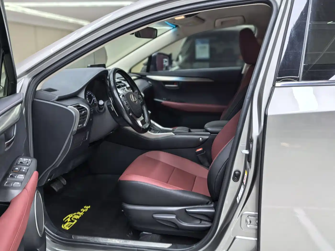 Lexus NX 2017 200 FWD Sharp Edition фото 9