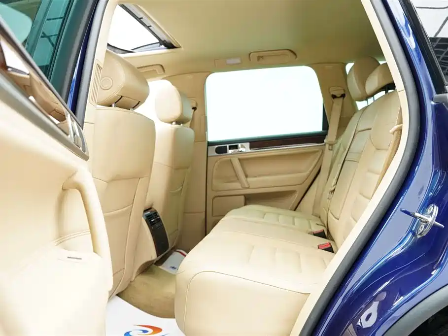 Volkswagen Touareg 2007 3.6L Luxury фото 10