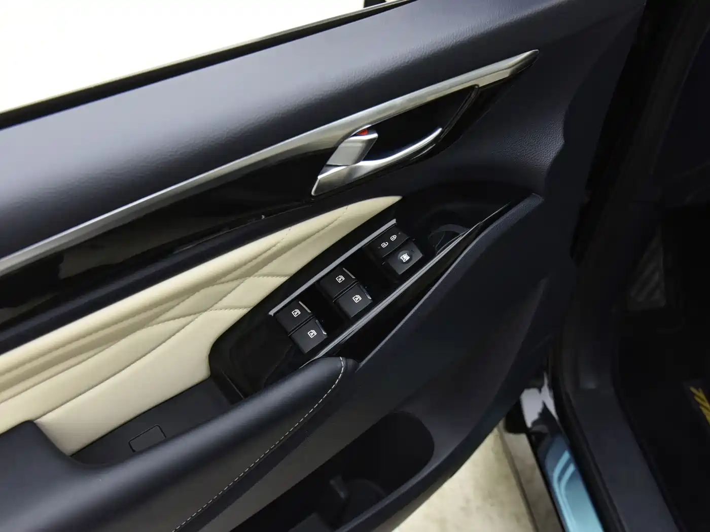 GAC Trumpchi Trumpchi M8 2021 Master Series 390T 4-Seat Premium Edition фото 9
