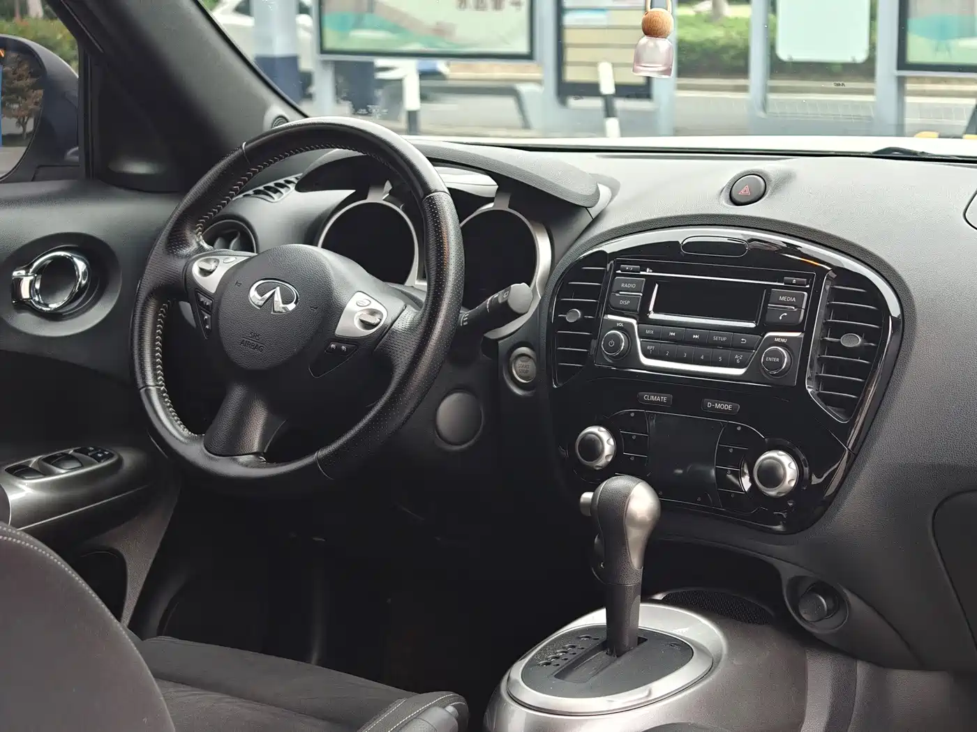 Infiniti ESQ 2019 2014 1.6L Free Edition