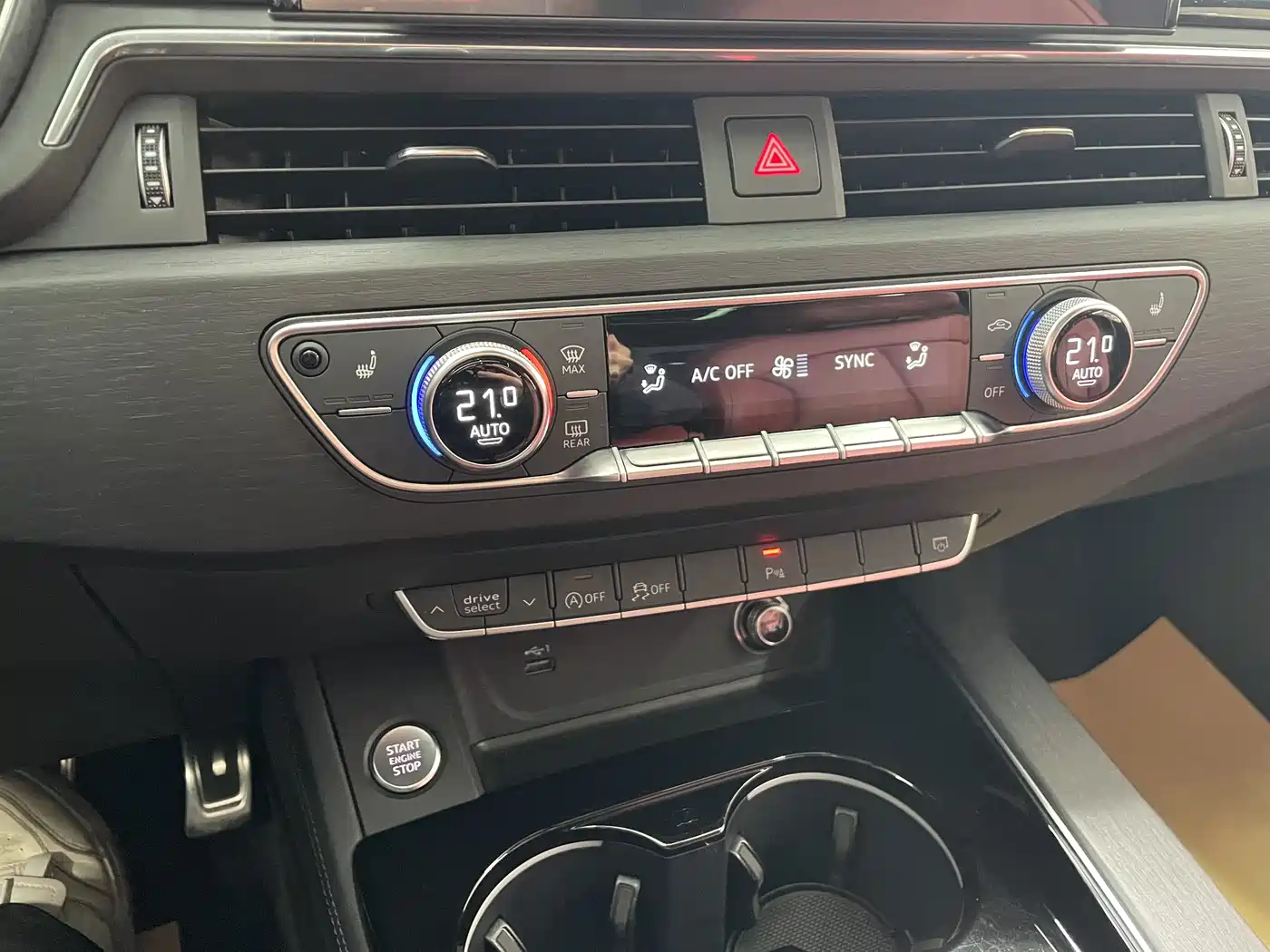 Audi A4L 2024 40 TFSI Luxury Dynamic фото 13