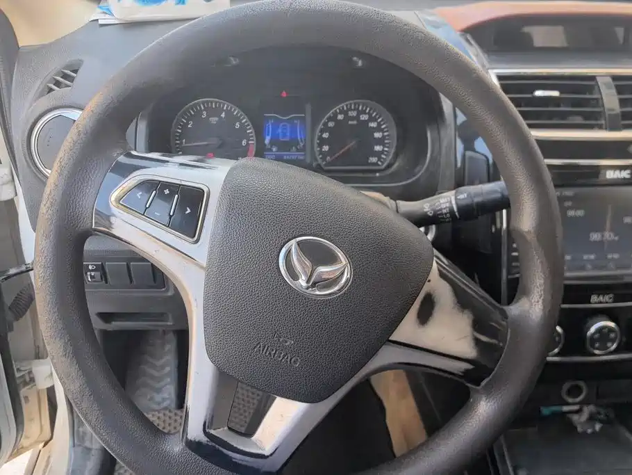 BAIC Huansu H2 2015 2015 1.5L Manual Luxury BJ415C