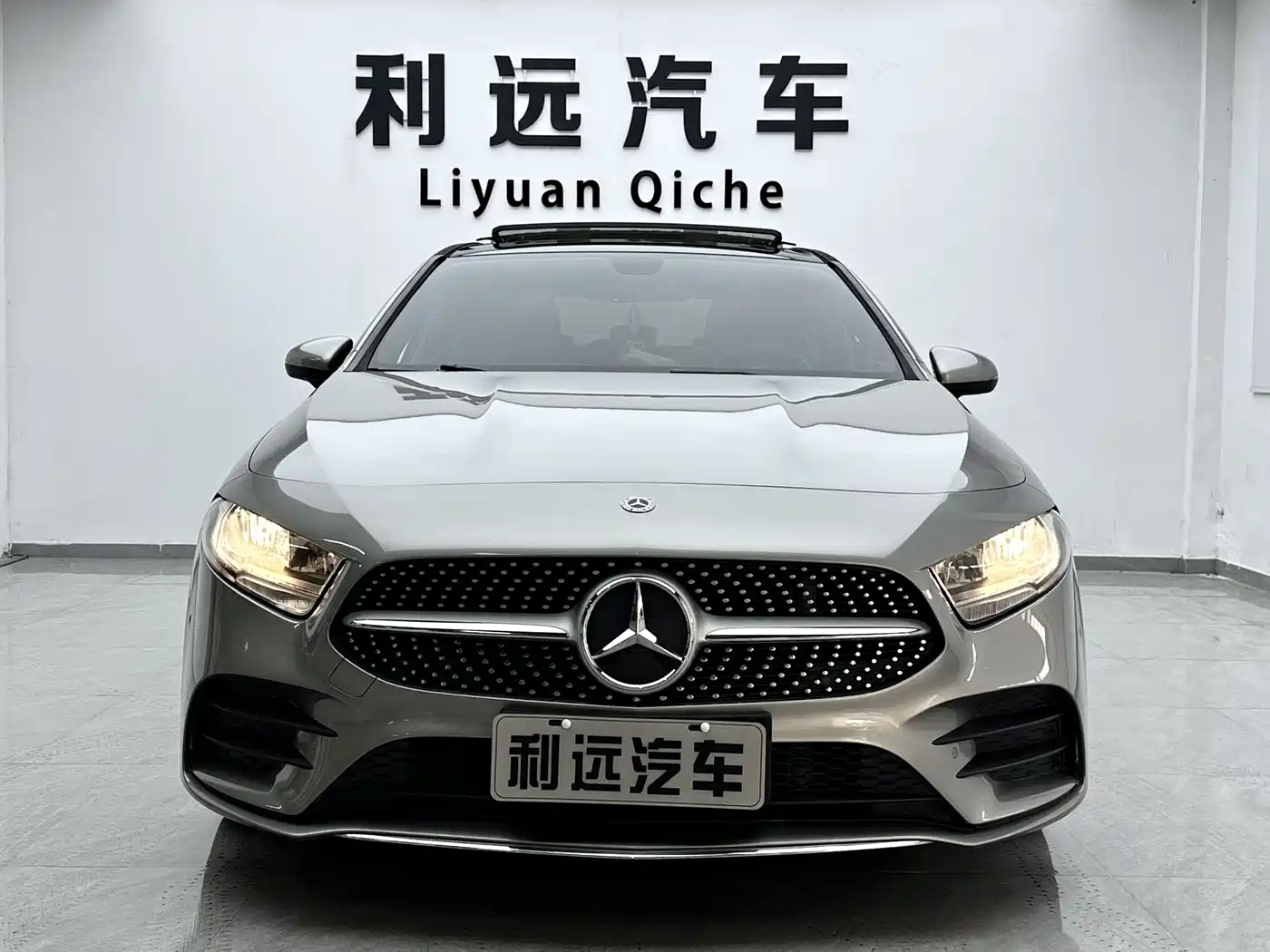 Mercedes-Benz A-Class 2019 A 180 L Sport Sedan фото 2