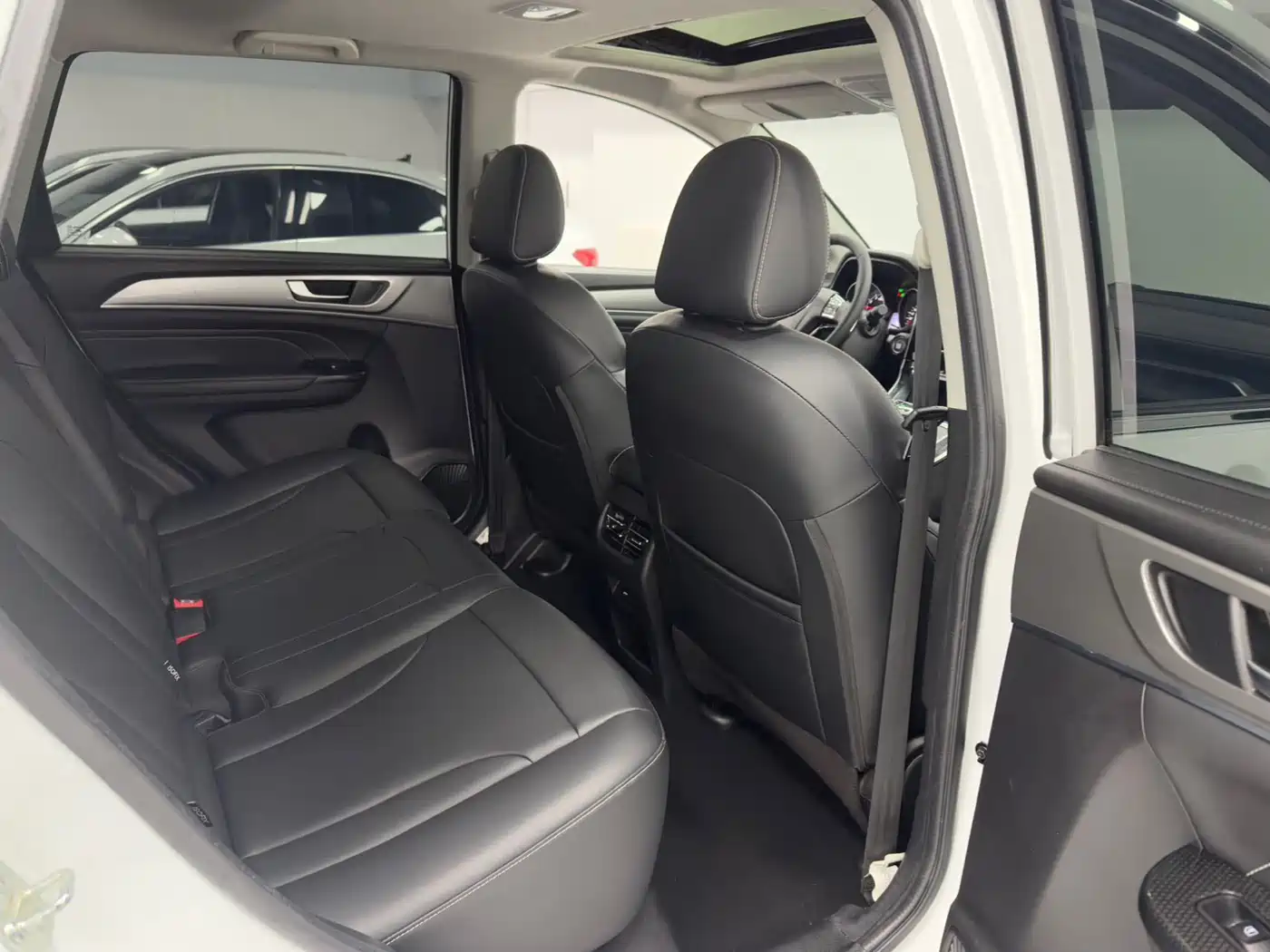 Haval M6 2023 PLUS 1.5T DCT Luxury Smart Connect фото 15