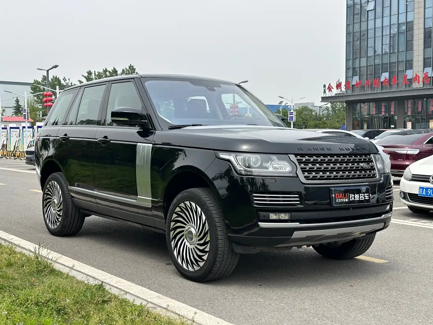 Land Rover Range Rover 2016 3.0 SC V6 Vogue фото 3