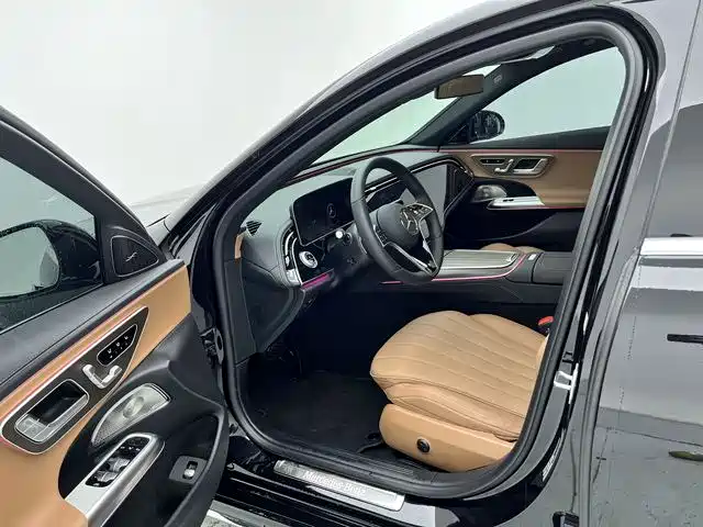 Mercedes-Benz E-Class 2025 E 300 L Luxury фото 14
