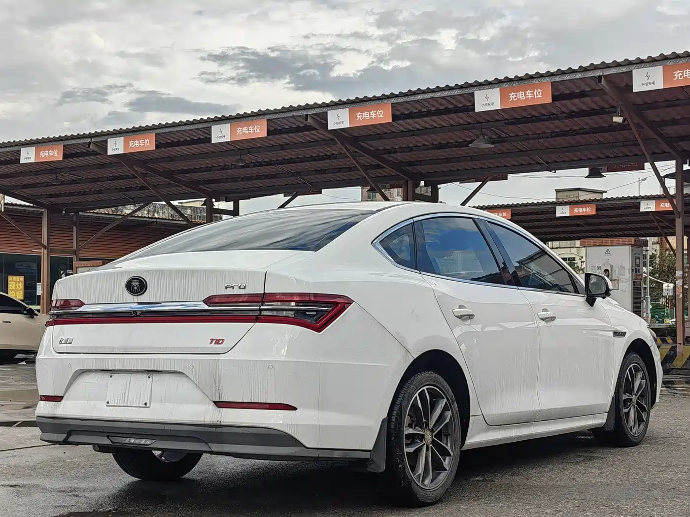 BYD Qin Pro 2019 Super Edition 1.5TI Automatic Smart Connected Feng Xiang Type China VI фото 6