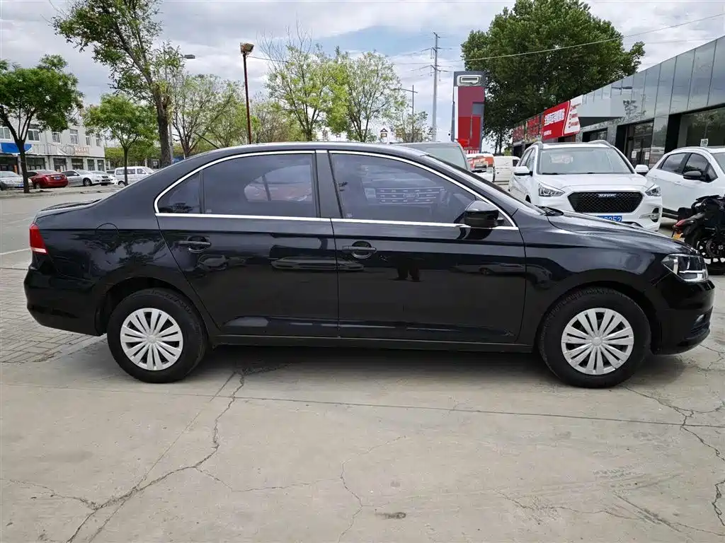 Volkswagen Santana 2016 1.4L Manual Trend Edition фото 3