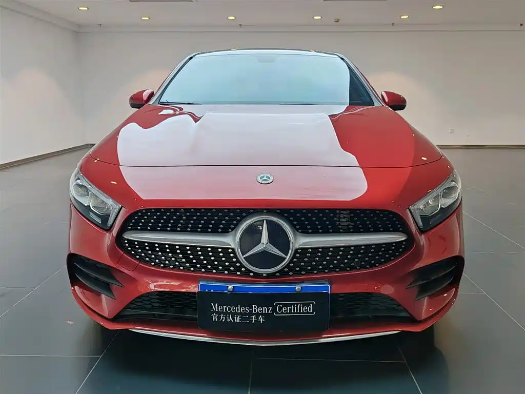 Mercedes-Benz A-Class 2019 A 200 L Sport Sedan фото 4