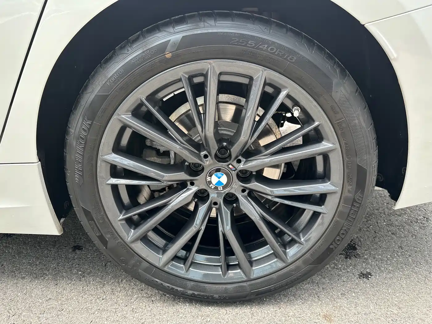 BMW 3 Series 2024 325i M Sport Shadowline Package фото 18