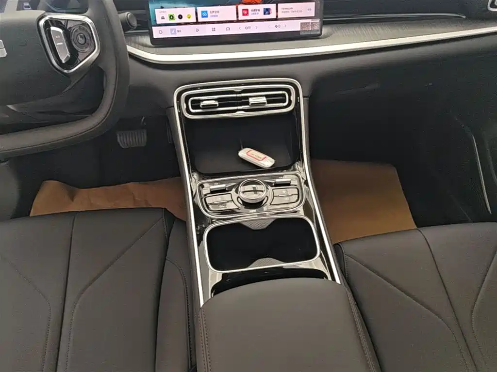 Geely Galaxy Galaxy Stellar 6 2025 60km Voyager Edition фото 14