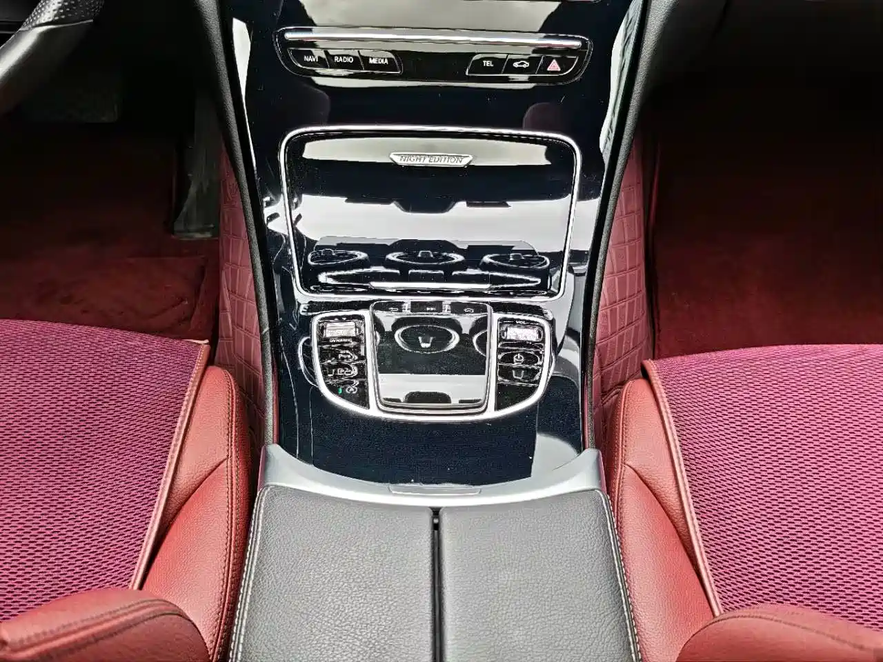 Фото 16 - Mercedes-Benz C-Class