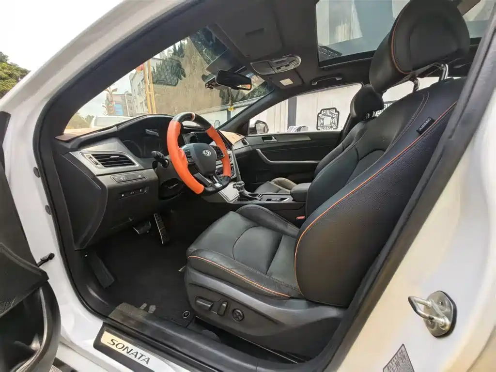 Hyundai Sonata 2015 1.6T DLX Premium фото 10