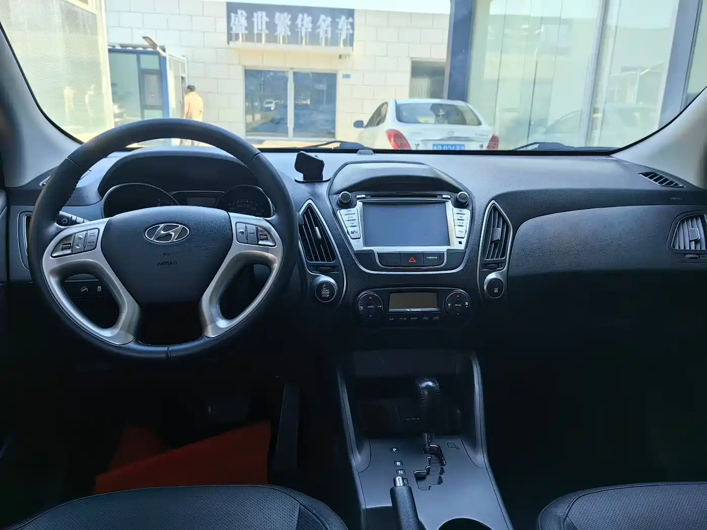 Hyundai Beijing Hyundai ix35 2015 2.0L Automatic 2WD Smart Type China IV фото 8