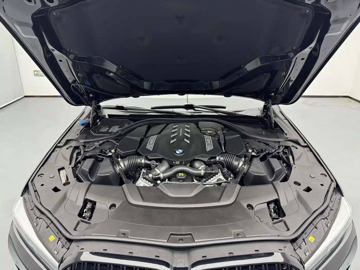 BMW 7 Series 2021 2019 Facelift 750Li xDrive V8 Luxury Package