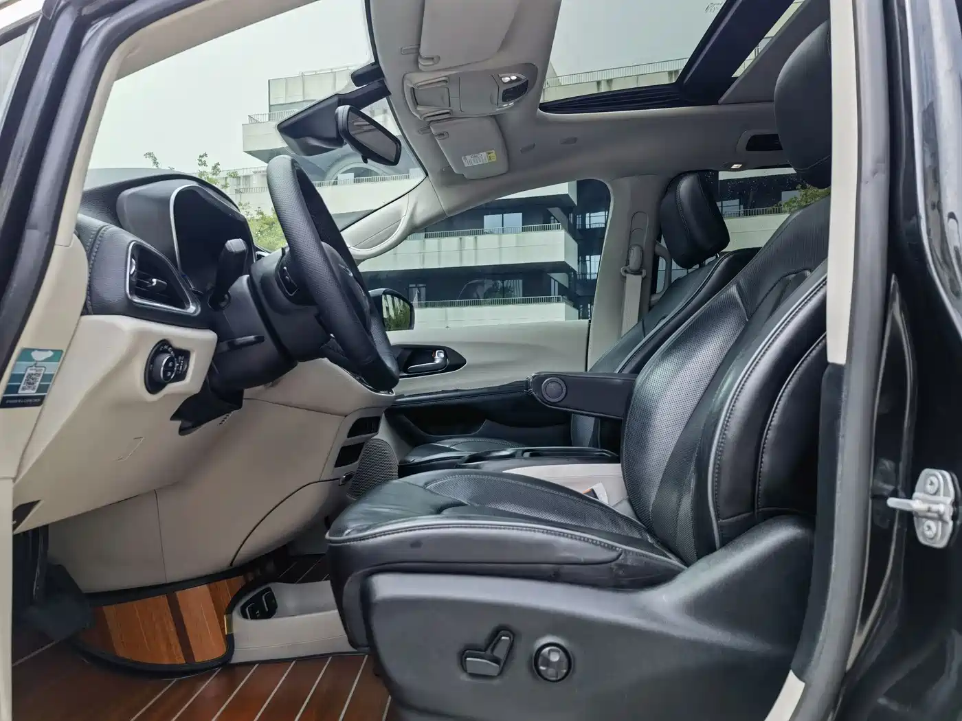 Chrysler Pacifica PHEV 2020 2019 3.6L Plug-in Hybrid