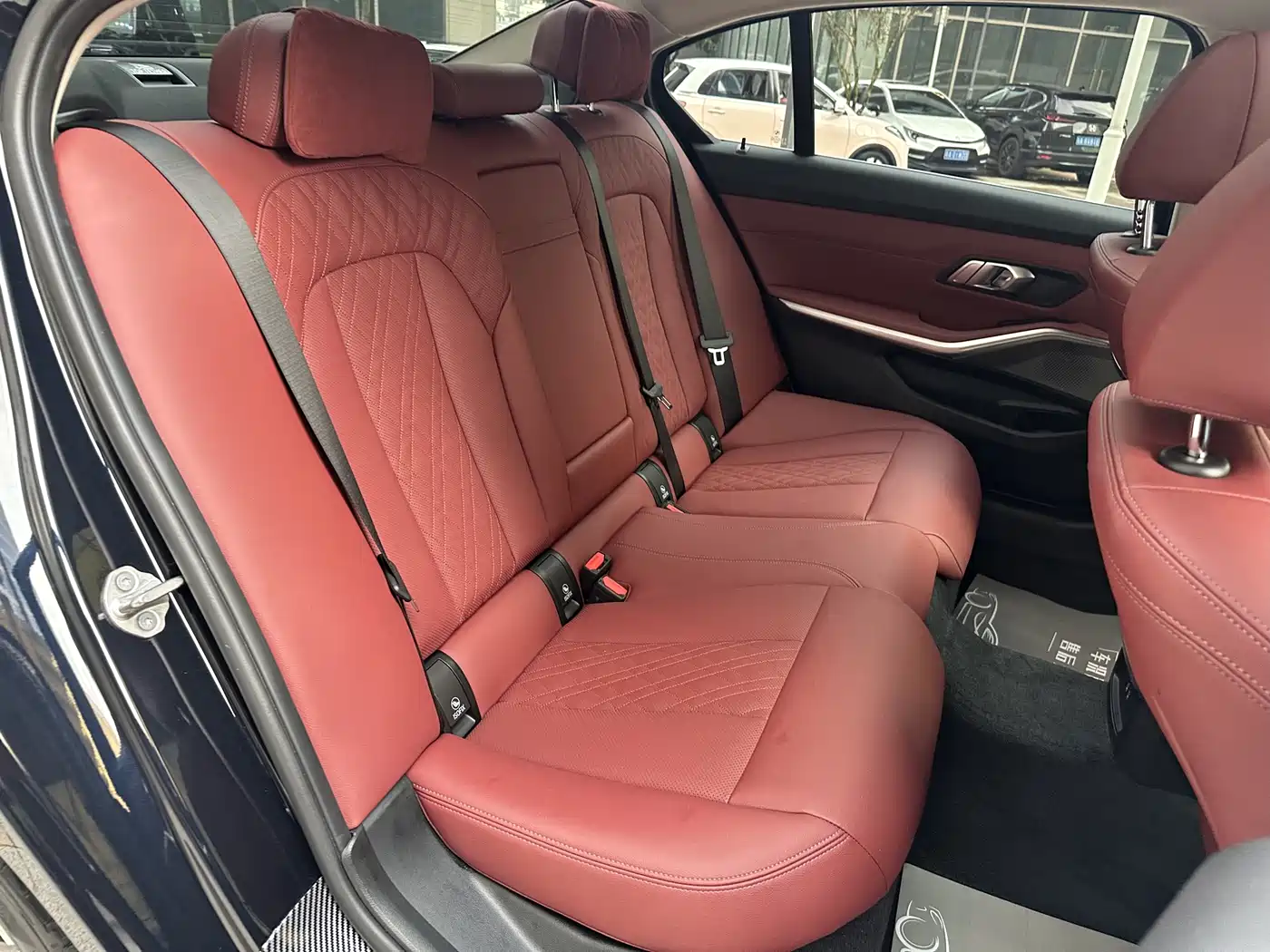 BMW 3 Series 2025 325Li M Sport Package фото 9