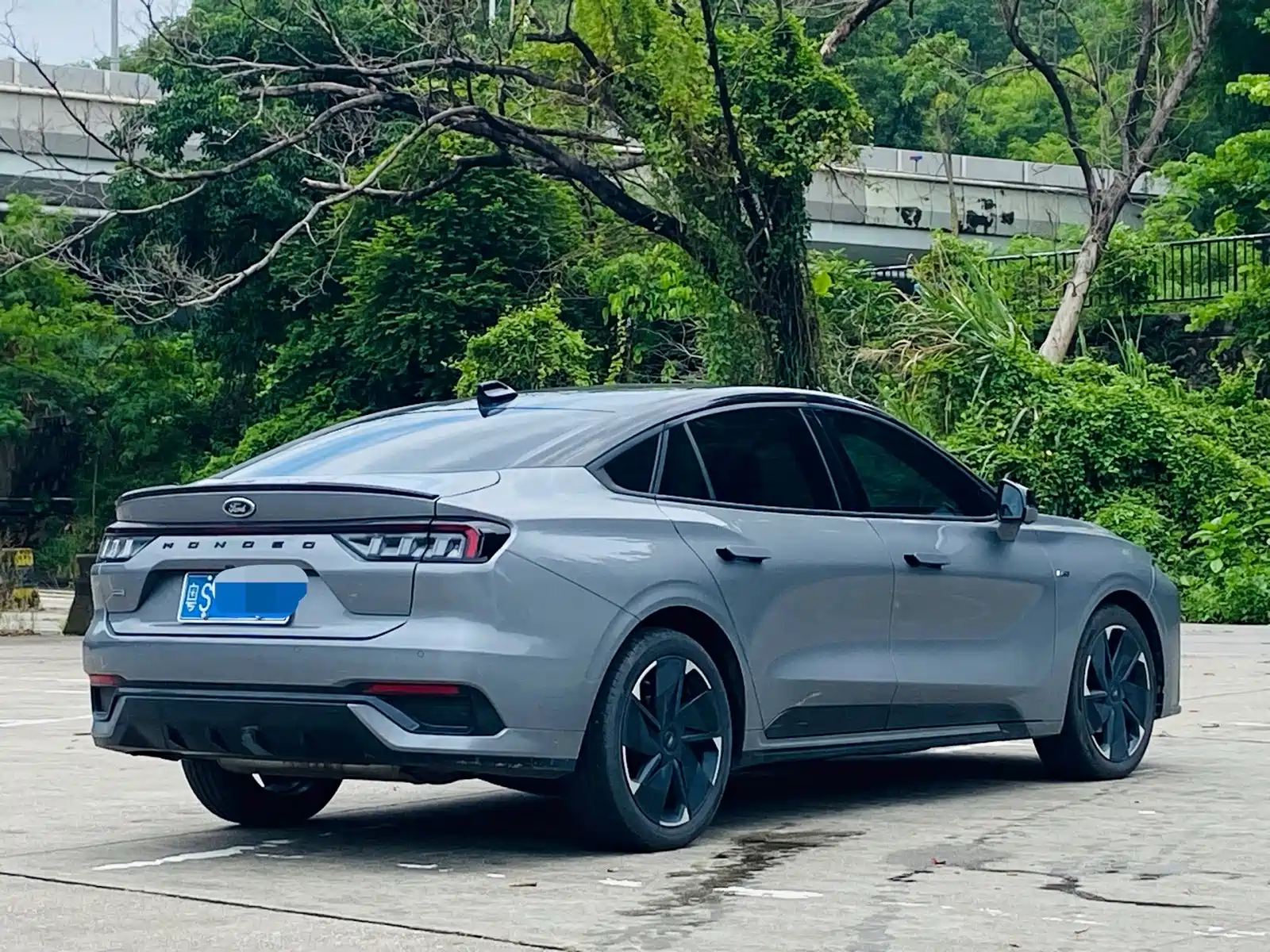 Фото 4 - Ford Mondeo