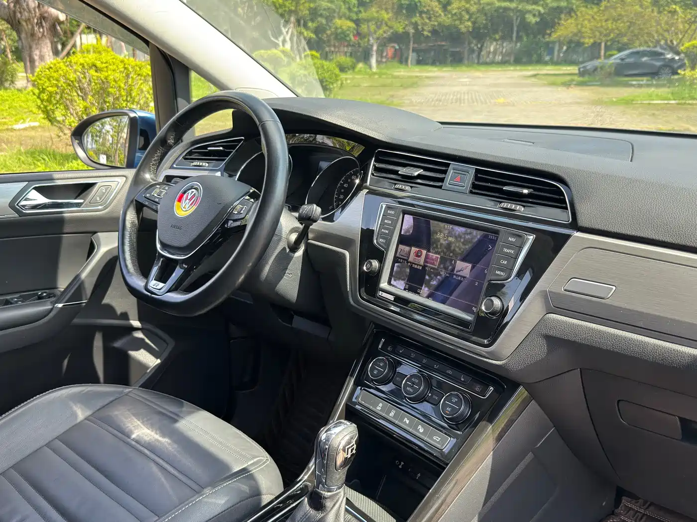 Photo 15 - Volkswagen Touran