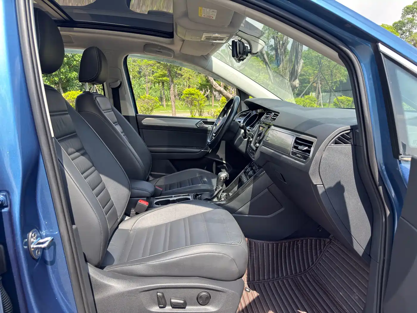 Photo 14 - Volkswagen Touran