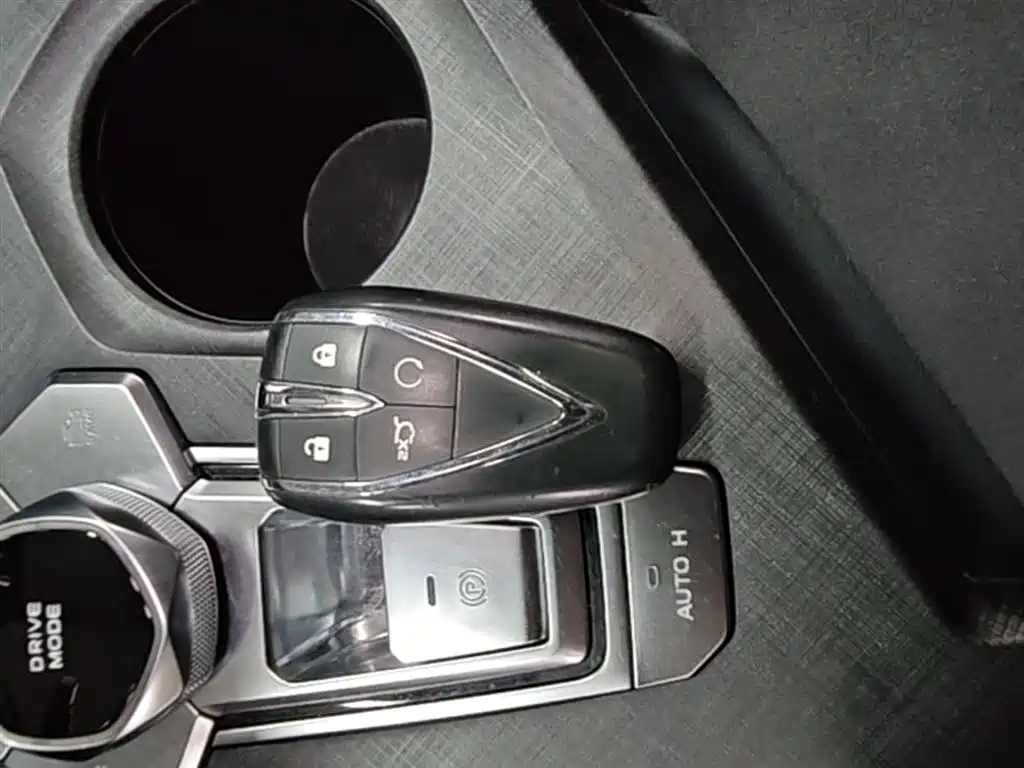 CHANGAN UNI-V
