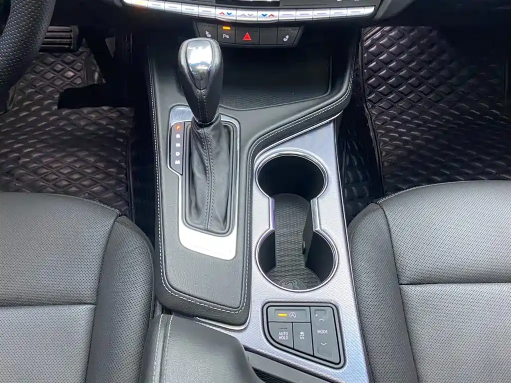 CADILLAC CT4