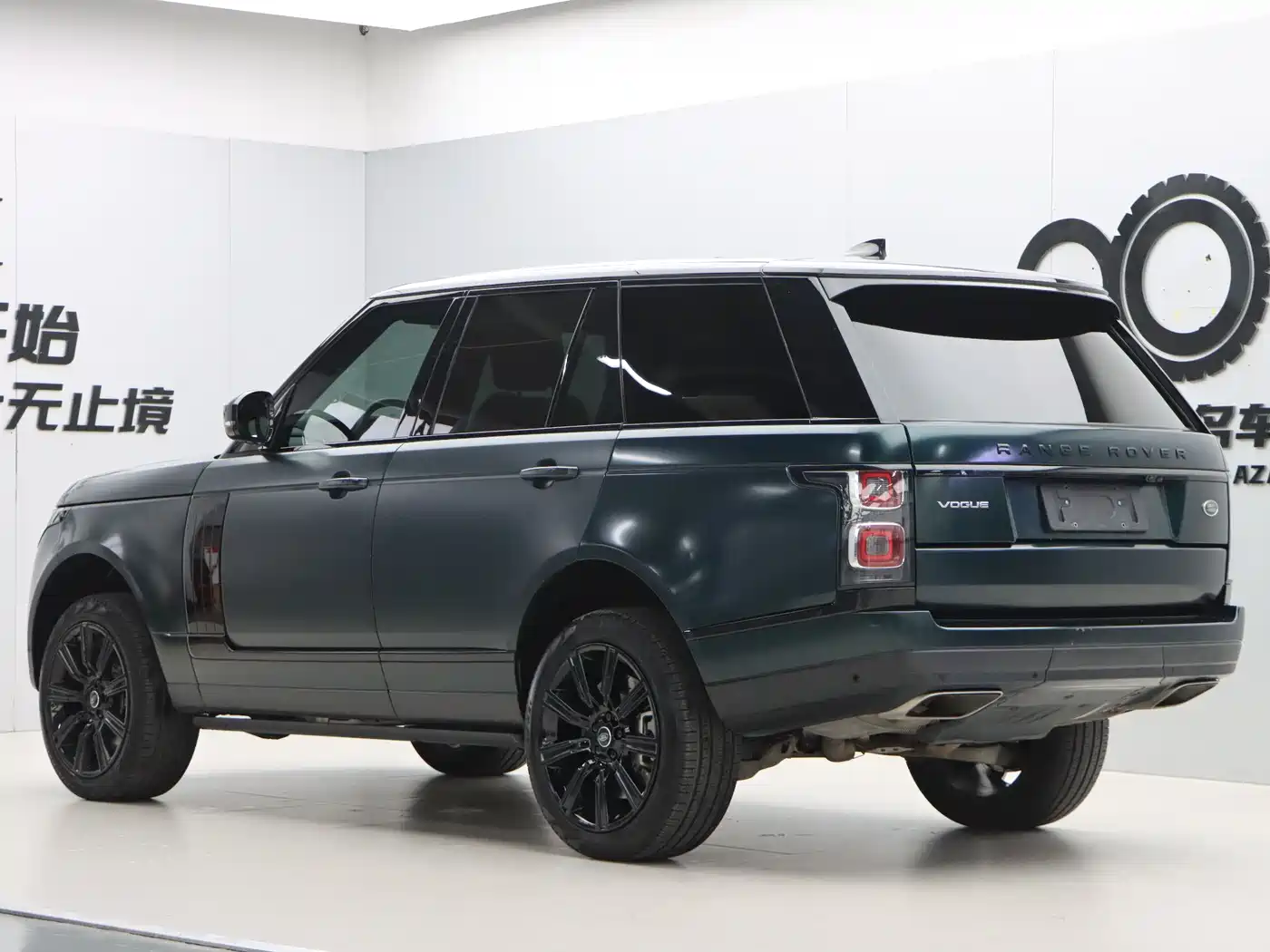 Land Rover Range Rover 2020 3.0 L6 Shengshi Edition фото 4