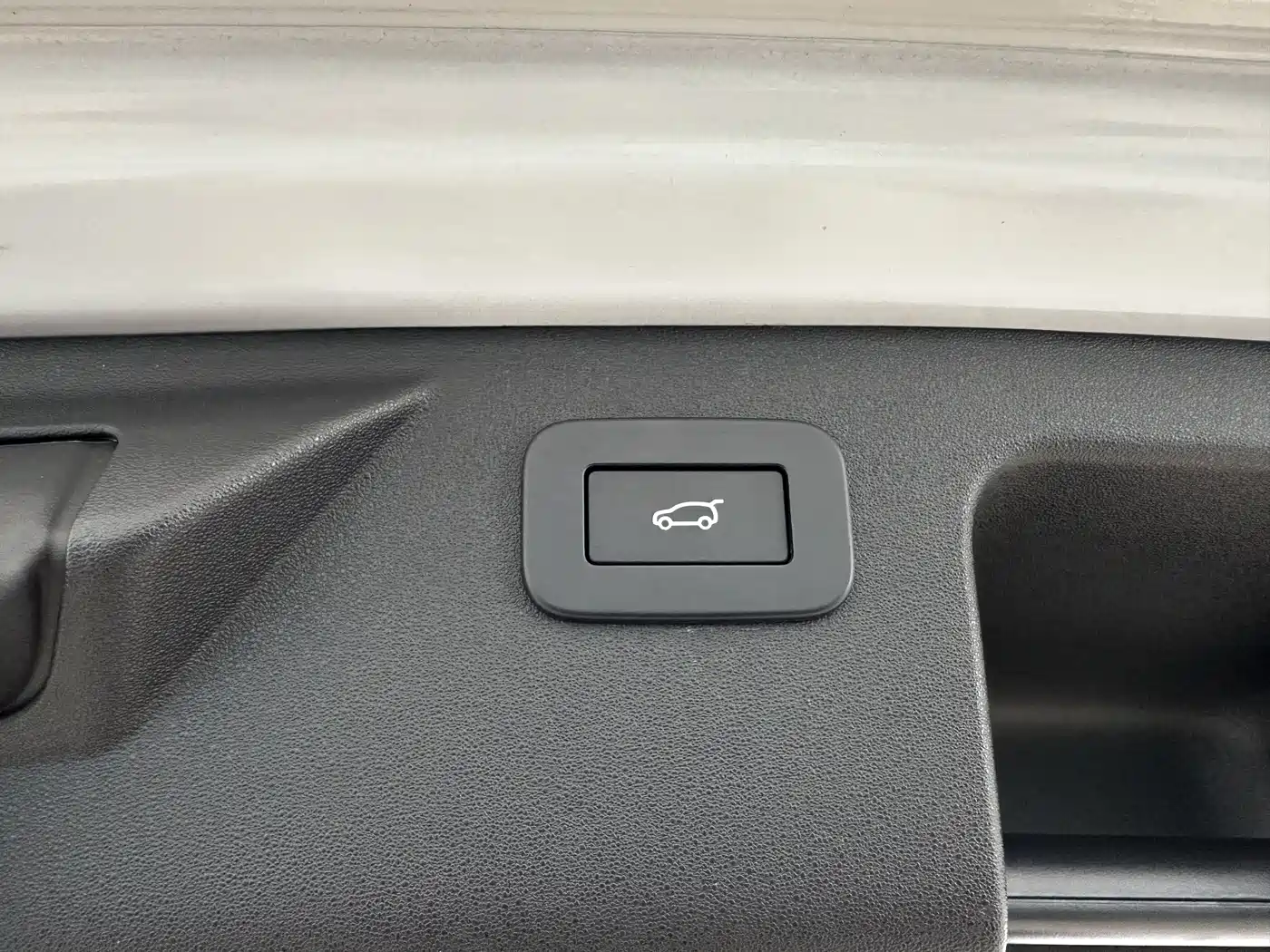 Land Rover Discovery Sport 2024 Luxury Custom Edition фото 33