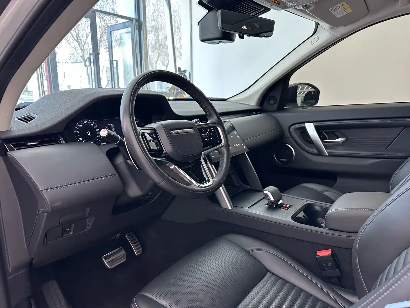 Land Rover Discovery Sport 2024 Luxury Custom Edition фото 5