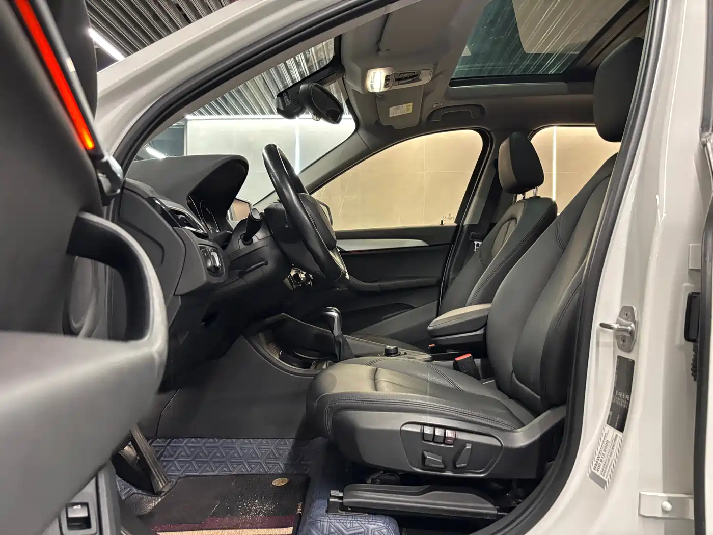 BMW X1 2019 sDrive20Li Leading Model фото 7