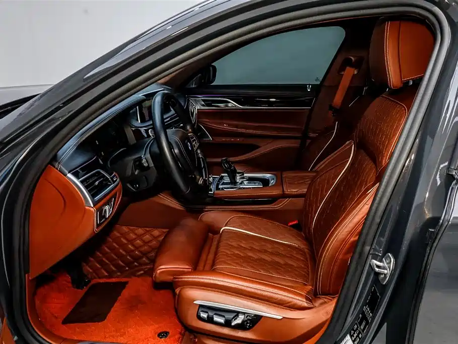 BMW 7 Series 2019 Facelift 740Li xDrive Executive Luxury Package фото 9