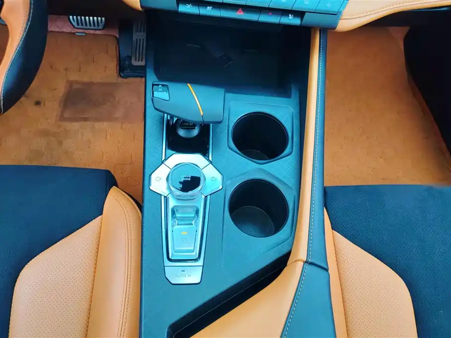 CHANGAN UNI-V
