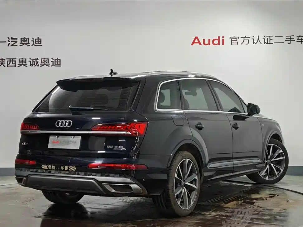Audi Q7 2020 55 TFSI quattro S line Sport фото 4