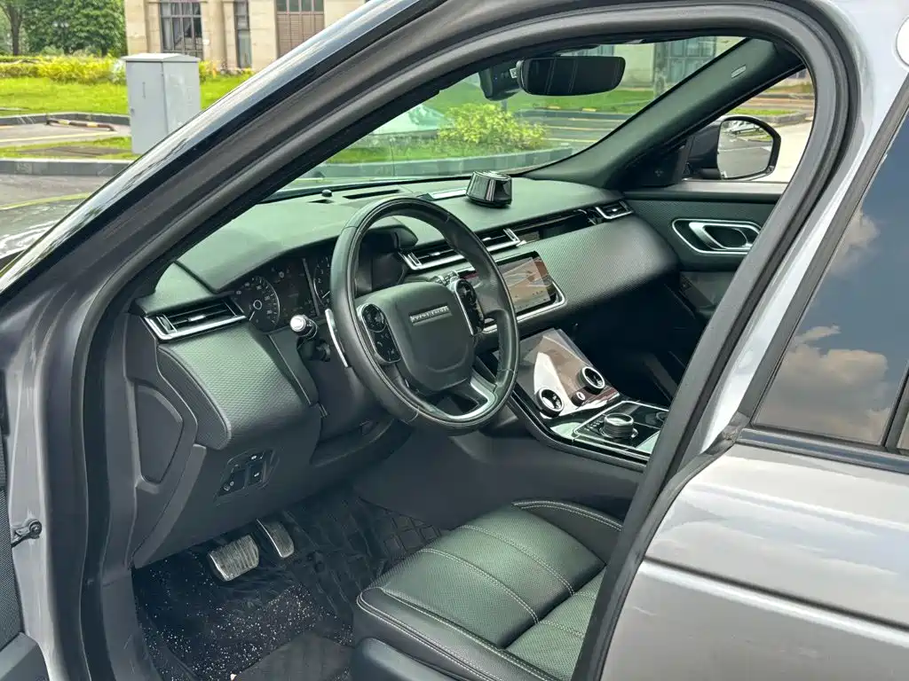 Фото 5 - Land Rover Range Rover Velar