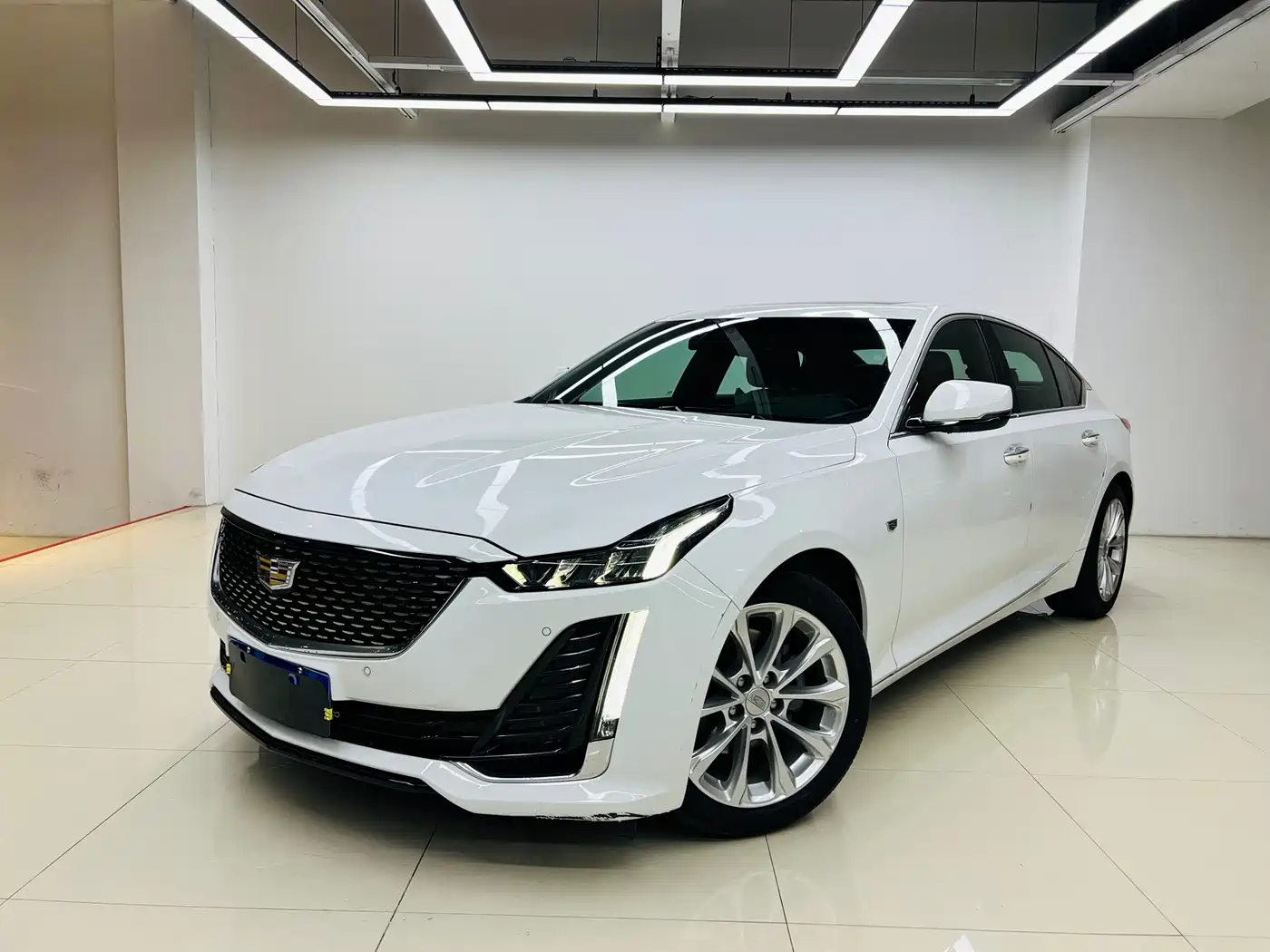 Cadillac CT5 2022 28T Luxury (Standard)