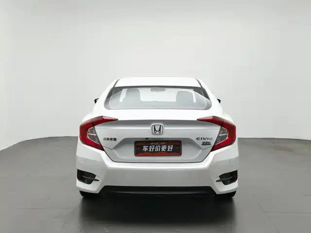 Honda Civic 2016 220TURBO Manual Luxury Edition — фото 4
