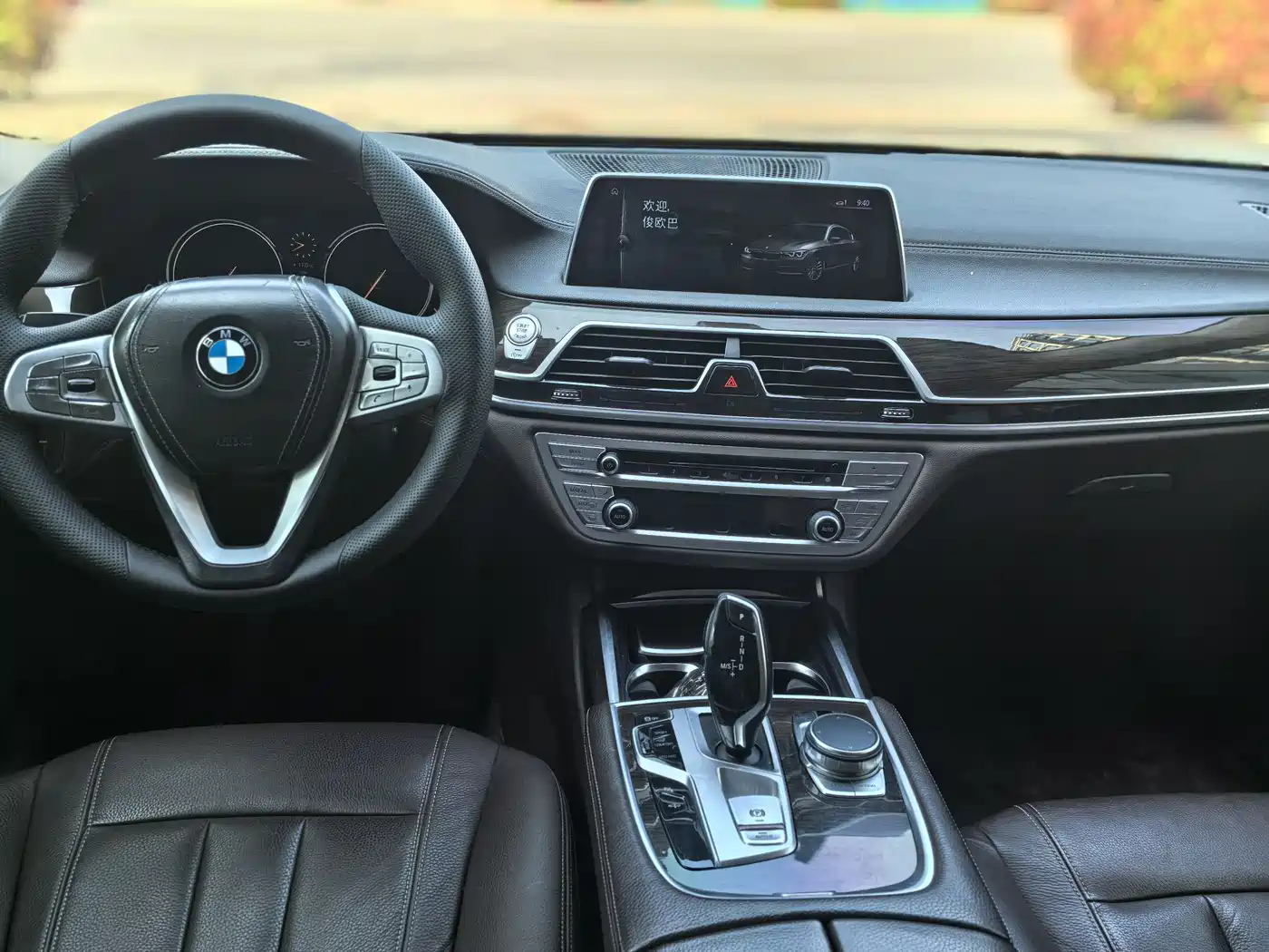BMW 7 Series 2016 730Li Leading фото 8