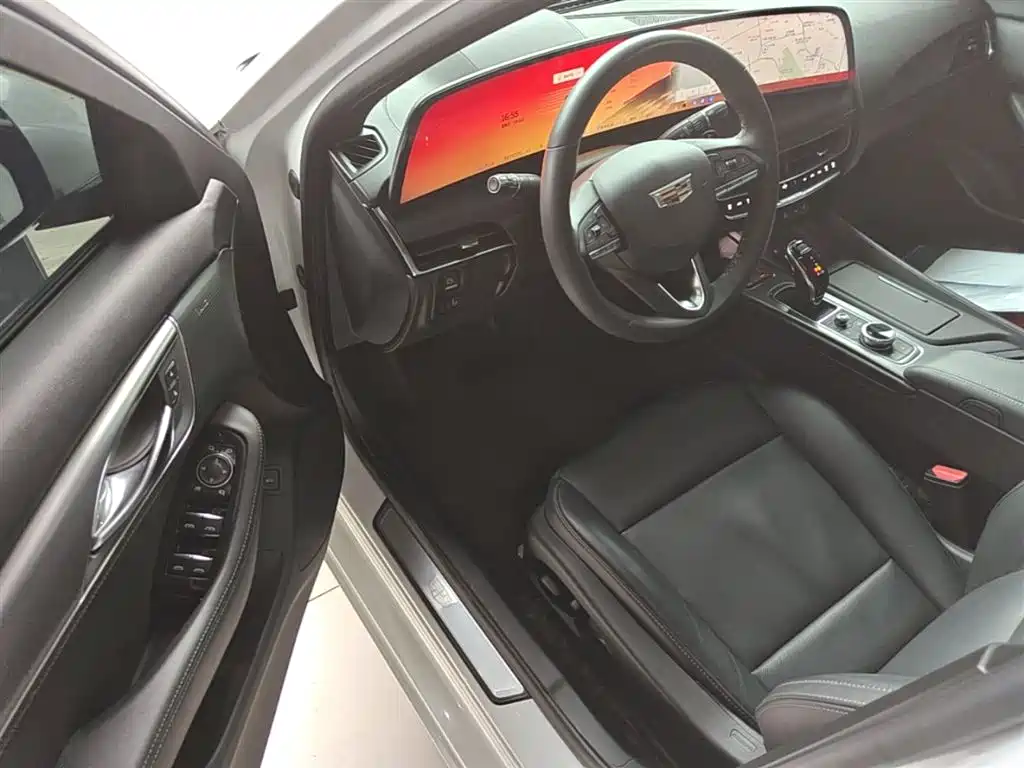 Cadillac CT5 2024 28T Luxury Model Pro фото 16