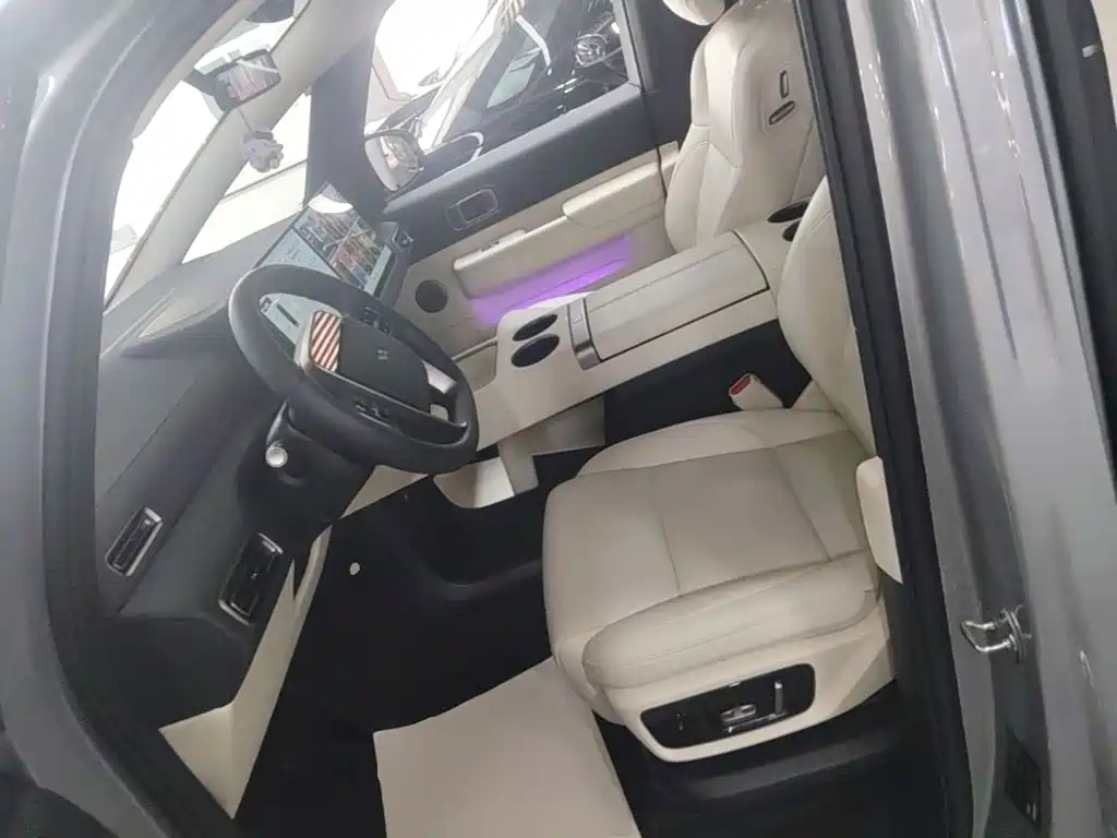 Li Auto MEGA 2025 2025 Model Home Family Special Edition