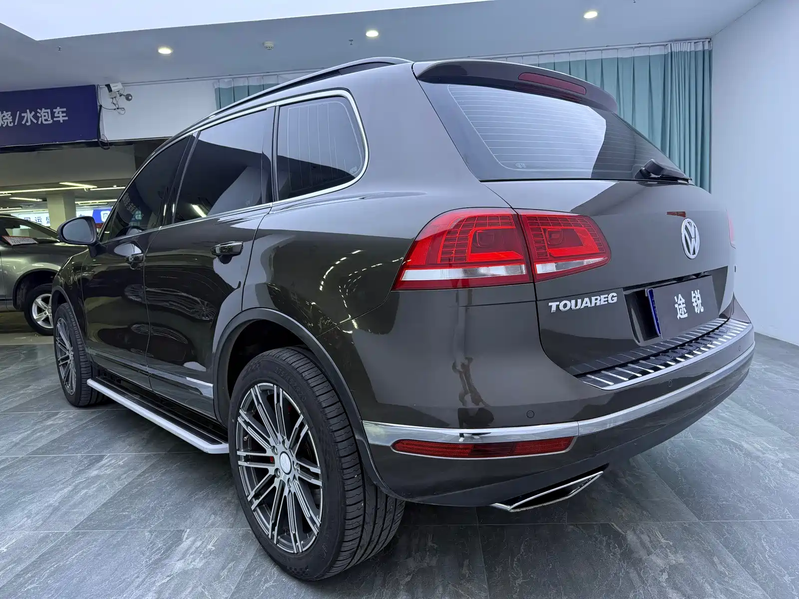 Фото 7 - Volkswagen Touareg