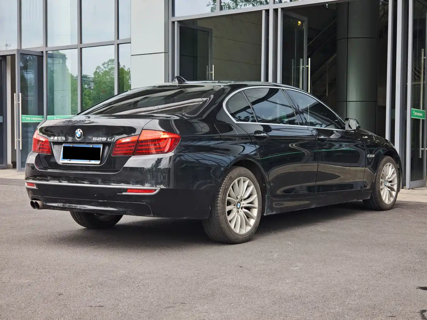 BMW 5 Series 2014 525Li Luxury Design Package фото 12