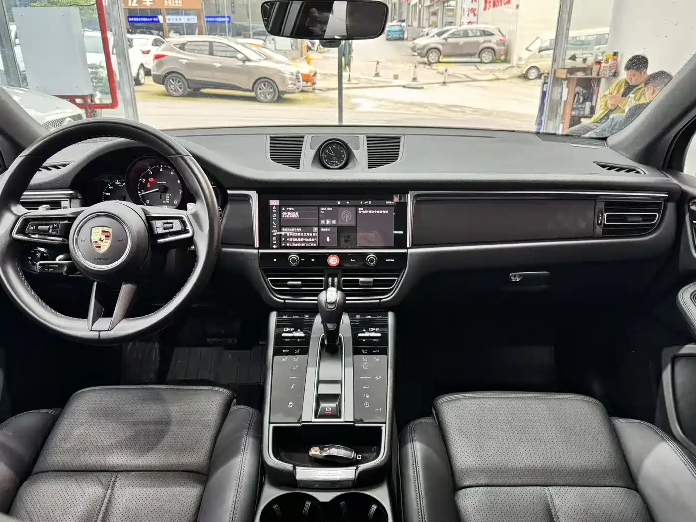 Porsche Macan 2023 Macan 2.0T фото 9