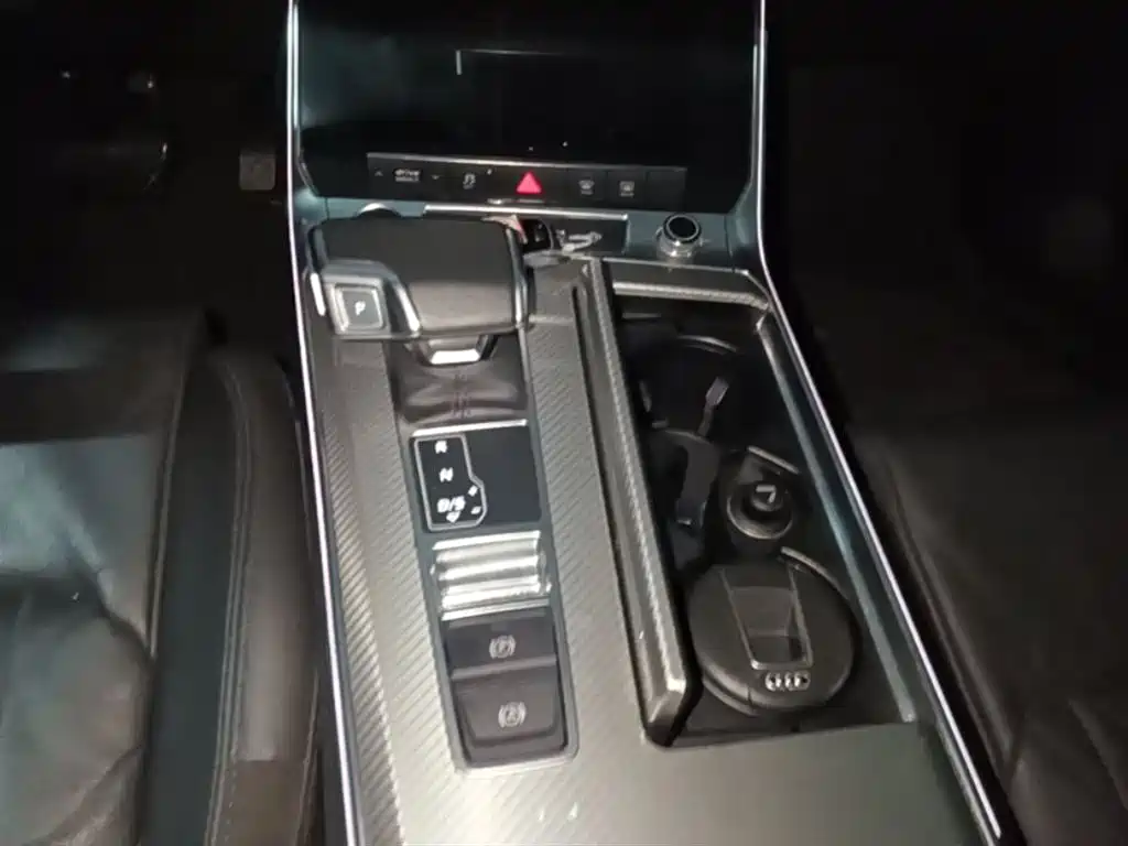 Audi A6L 2021 40 TFSI Luxury Elegance фото 14