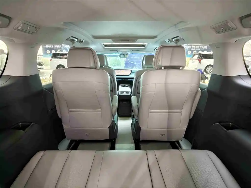Buick GL8 2025 Model Landglory Smart Edition фото 7