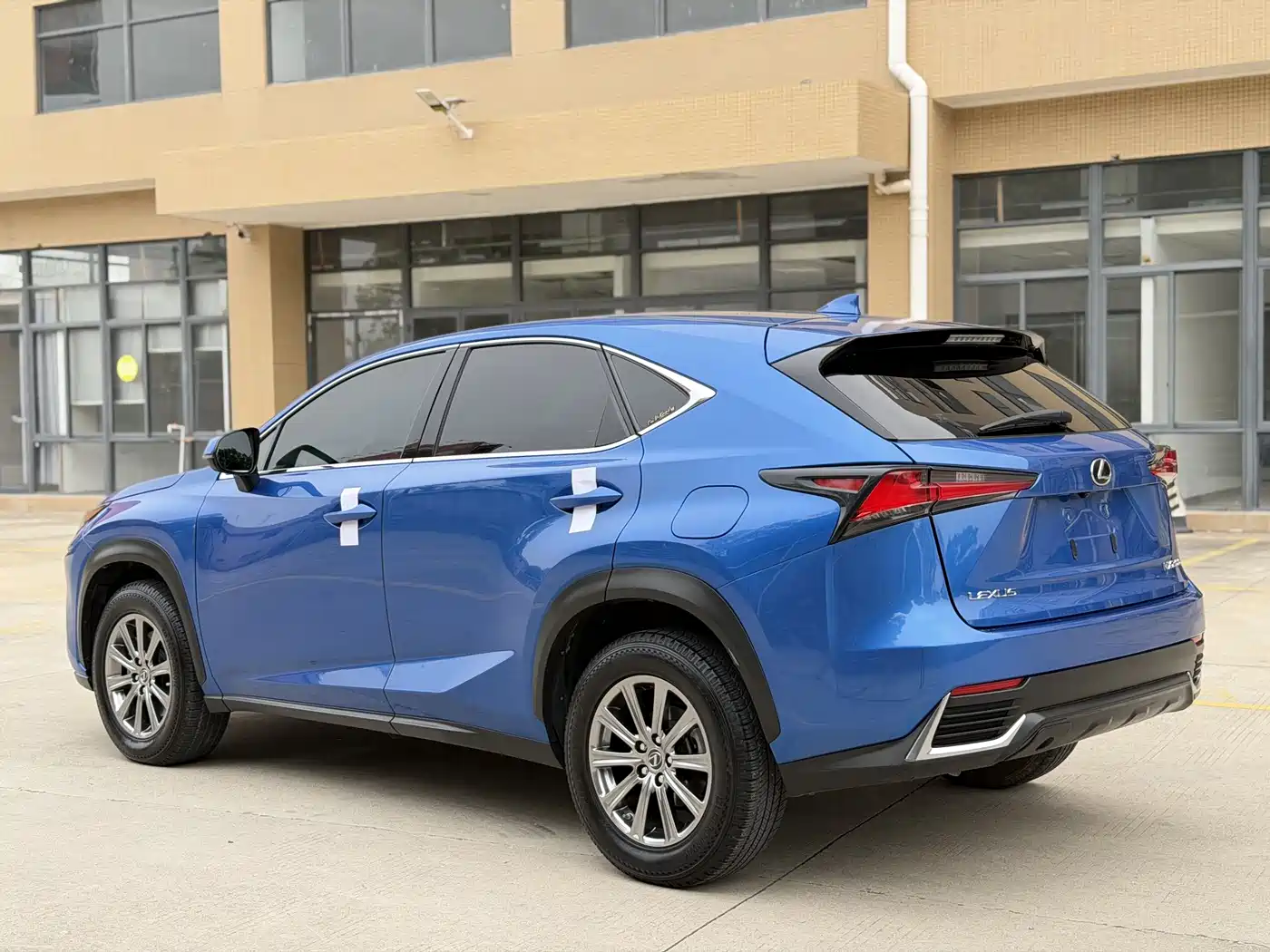 LEXUS NX