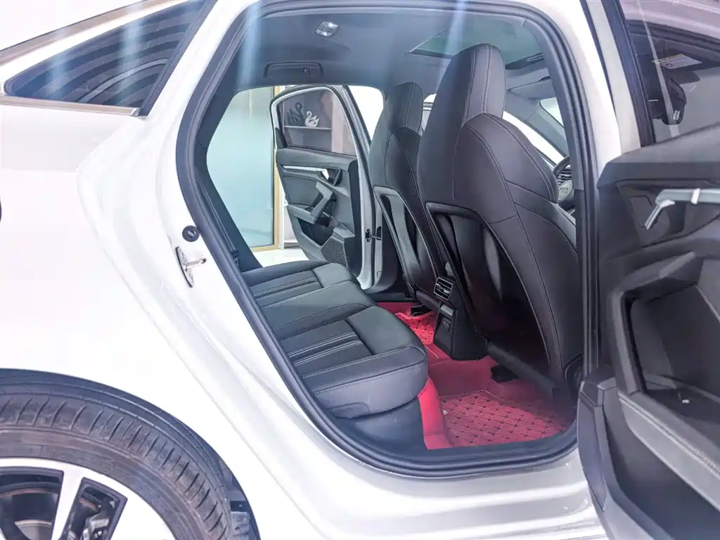 Audi A3 2023 Facelift A3L Limousine 35 TFSI Fashion Sport фото 15
