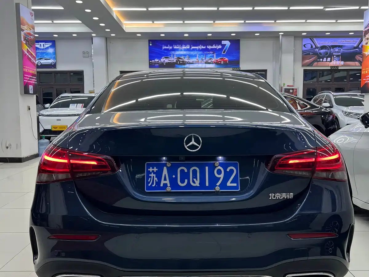 Mercedes-Benz A-Class 2019 A 180 L Sport Sedan фото 8